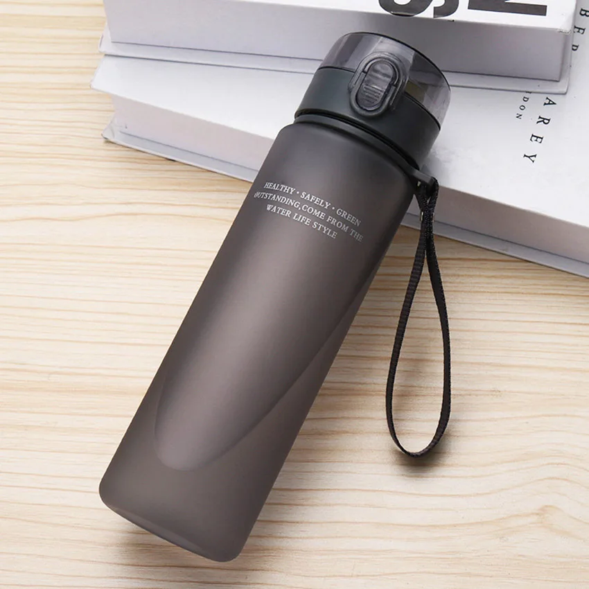 LIYIMENG 400ml 560ml Plastic Water Bottle Flip Top Lid Design BPA Free Leak Proof Portable Outdoor Sports Bottles A4