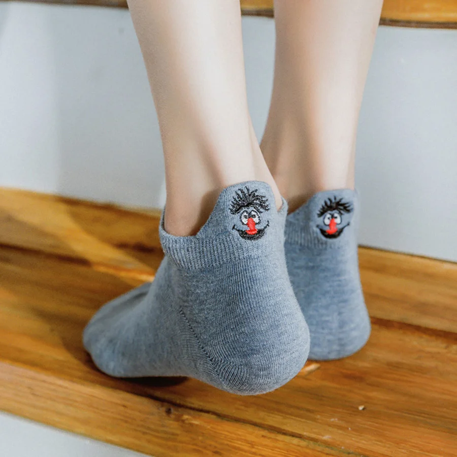 Sommer-Kawaii-Bestickt-Emoji-Frauen-Socken-Fashion-Lustige-Socken-Teen-M-dchen-Gl-cklich-Baumwolle-Nette(4)