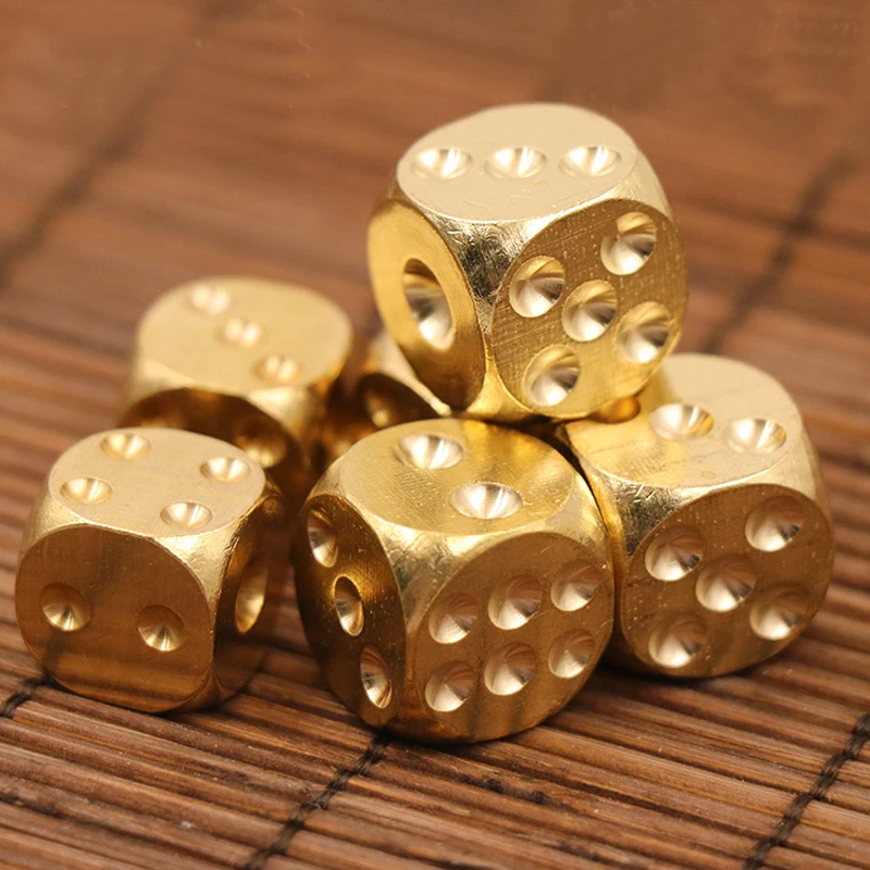 

2pcs/lot Copper Dice Brass Dice Sieve Creative Mahjong Dice Bar Tool Outdoor Small Toy 13mm/15mm