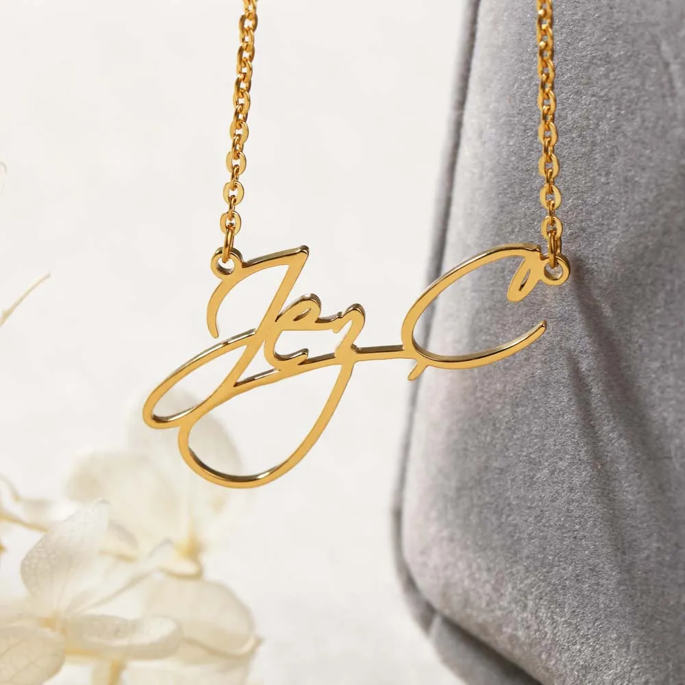 Custom Script Style Name Necklaces 