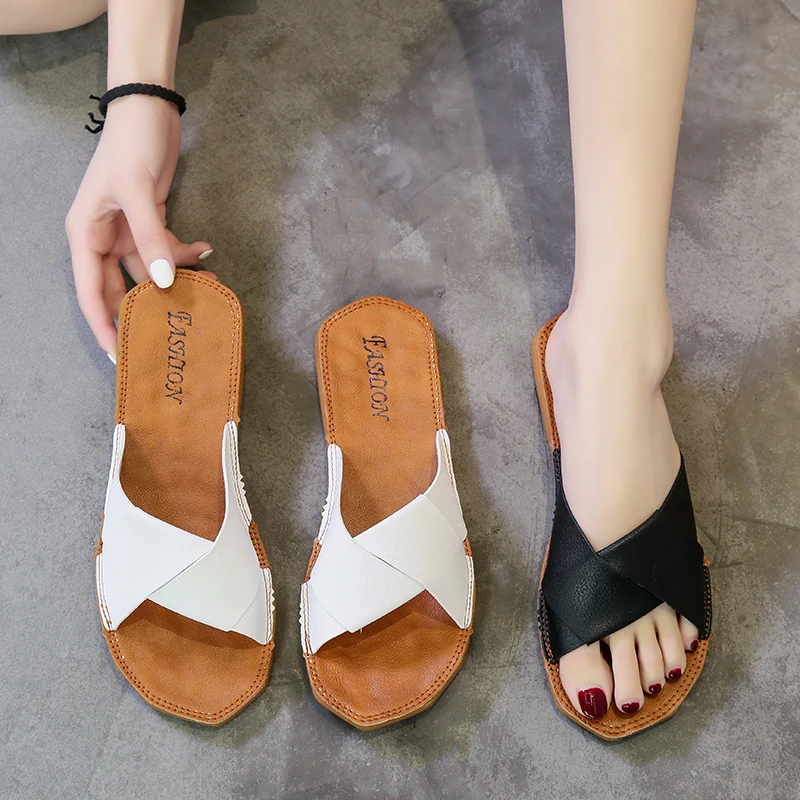 

Soft women Casual Flat Slippers non-slip Outside woman slippers summer sandals Beach shoes woman with Dot home floor slides