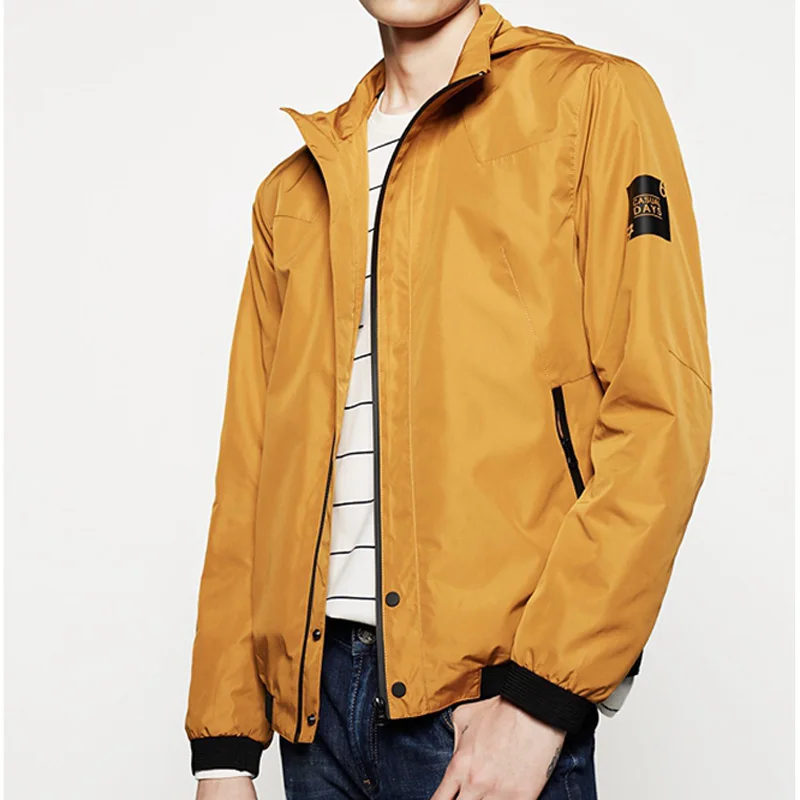 새로운 패션 비즈니스 남성 자켓 편안한 노란색 자켓 남자 후드 방풍 슬림 캐주얼 코트