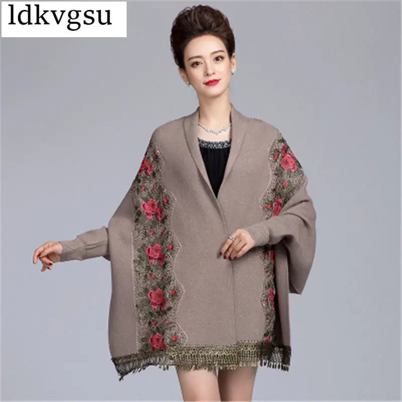 

2018 Fall Winter Women three-dimensional Embroidery Knitted Coat retro Shawl Cape gold silk Cardigan Cashmere Cloak Sweater V176