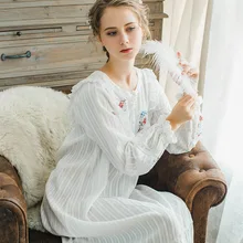 New Women Cute Gown Cotton Princess Nightgown Ladies Royal Casual Sleepwear Women Night wear European Retro Style Dress QW1711