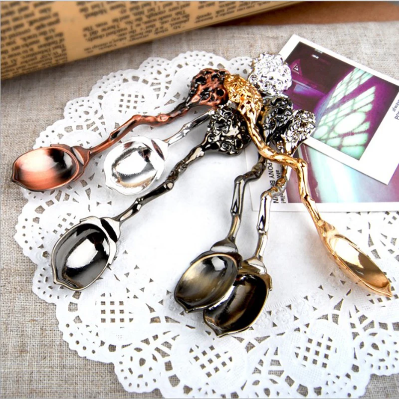 

2pcs/lot Gold Retro Acorn Coffee Small Spoon Dessert Table Decoration Teaspoon Metal Handle Flatware Cutlery Mini Dessert Spoon