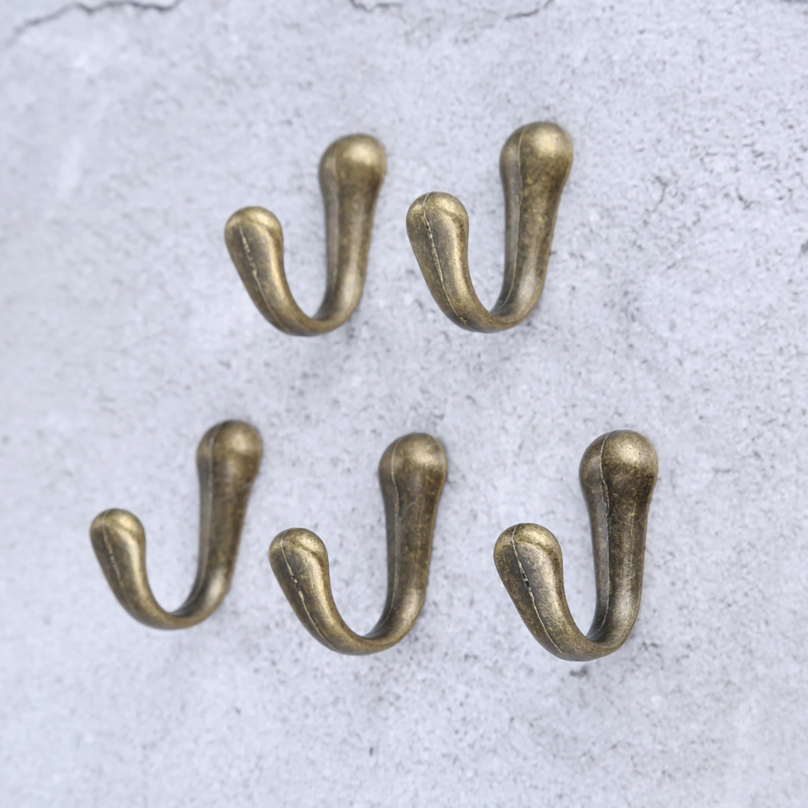 5Pcs Antique Bronze Zinc Alloy Hooks for Coat Clothes Towel Necklace Hat Hangers