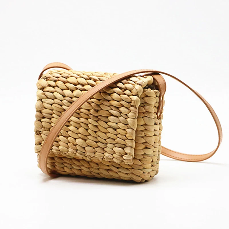

Women's Shoulder Bag Summer Woven Beach Bag Bohemian Handmade Straw Bag Female Messenger Bag Square Package Crossbody Bag