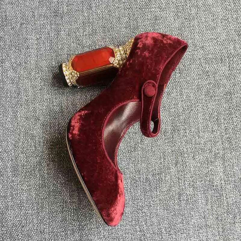 Shaduo/Женская обувь из натуральной кожи; прошитая бархатная обувь на каблуке со сверкающими кристаллами; роскошные свадебные туфли со стразами в чешском стиле - Цвет: Красный