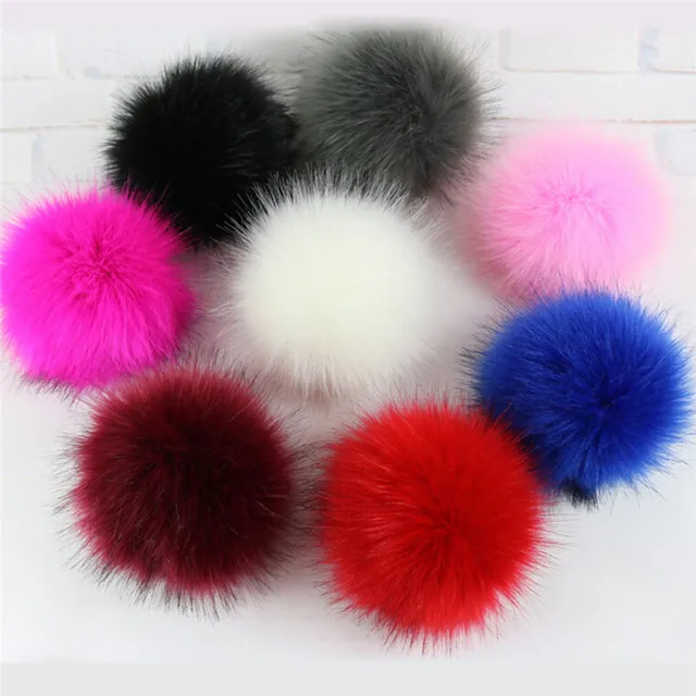 10cm pom pom key