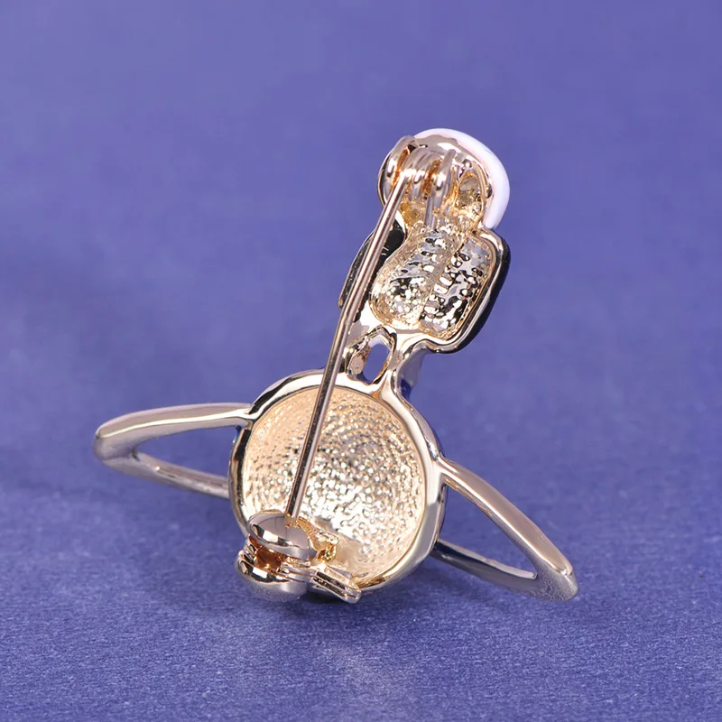 Funmor Fashion Astronaut Planet Brooches Enamel Pins Children Men Coat Sweater Shirt Corsage Routine Ball Ornaments Accessories