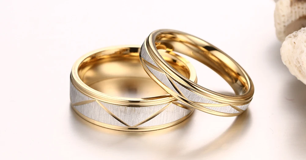 Akredo. Классические свадебные кольца. Обручальные кольца ей и ему. Дизайнерские обручальные кольца. Обручальные кольца ей и ему.
