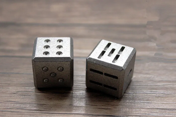 

TC4 Titanium Alloy EDC Transport Dice Can Be Red Wine Play Good Product EDC Multi Tools