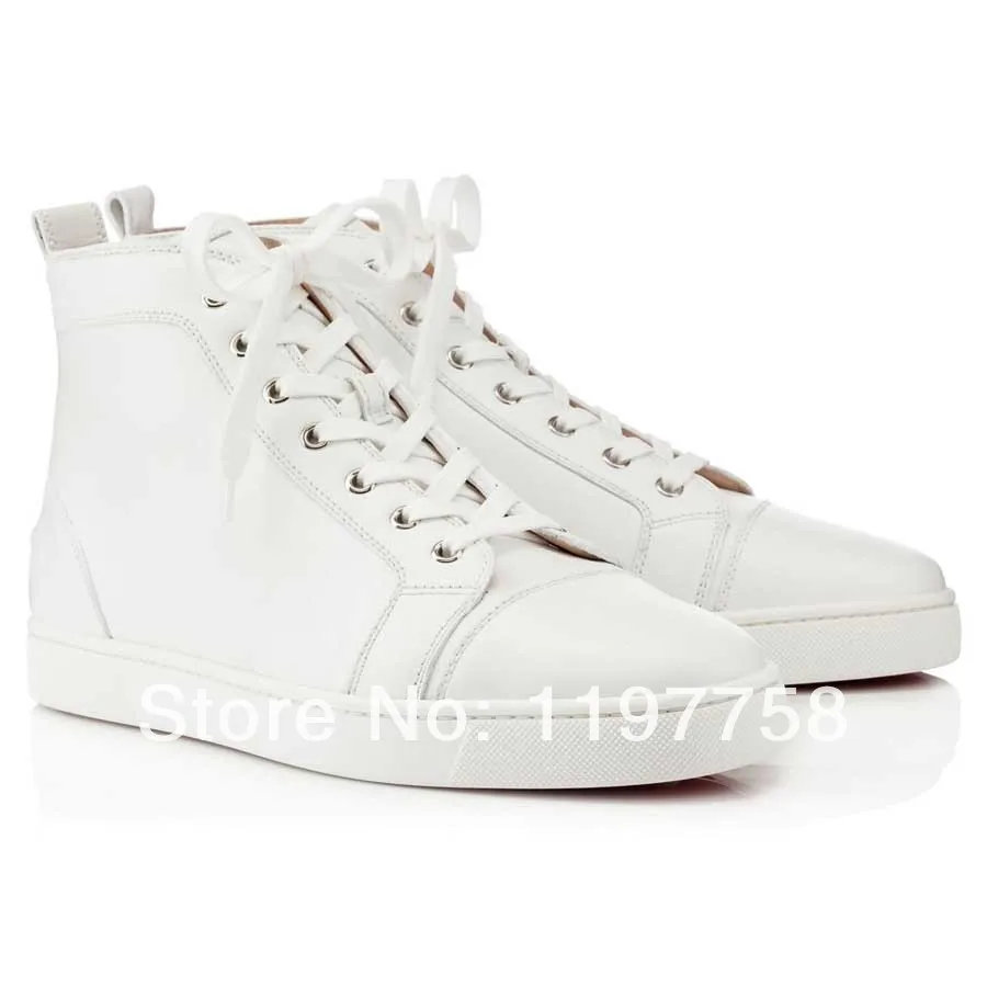 sneakers with flat bottoms