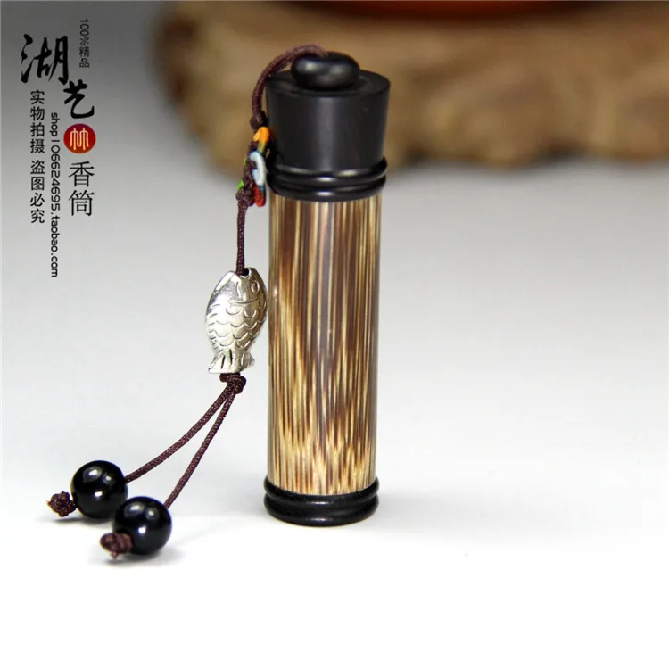 

Gold silk and ebony sweet bursa of tobacco tube piece of tube powder cans incense smoke tube snuff bottle there are appliances