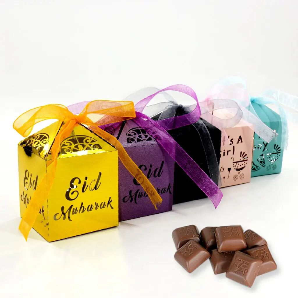 

10pc 5x5x7.2cm Wedding Candy Boxes It's a Boy/Girl Hollow Favors Sweets Gifts Boxes with Ribbon Eid Mubarak Baby Shower Supply
