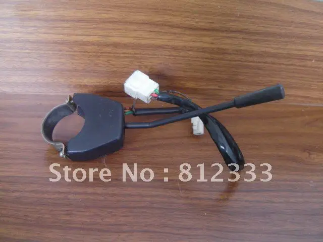 

2 DIRECTION SELF LOCKED TURN LIGHT SWITCH TURN RIGHT / LEFT CHANGEOVER SWITCH FOR ELECTRIC FORKLIFT GOLF CART PALLET TRUCK
