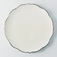 Блюда и тарелки Nordic Черный и белый цвета модные керамическое блюдо защиту окружающей среды керамические Клевер пластины посуда SC-LX002.2