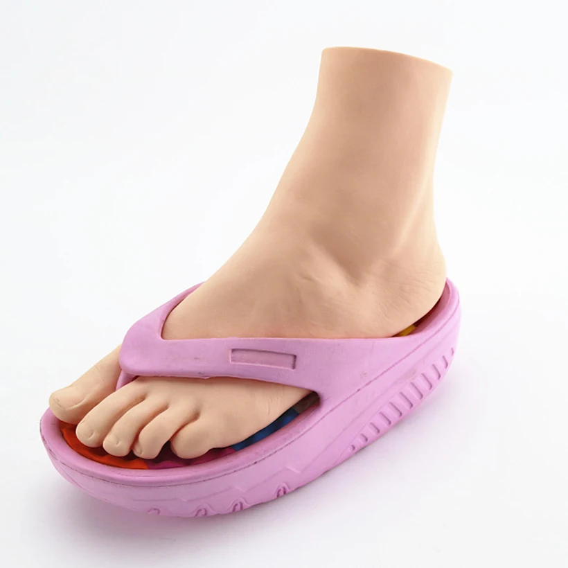 

New 1pc Women's Lifelike Foot Mannequin Feet Display Shoes Socks Flip Flop Plastic Model Flesh Left Foot Free shipping