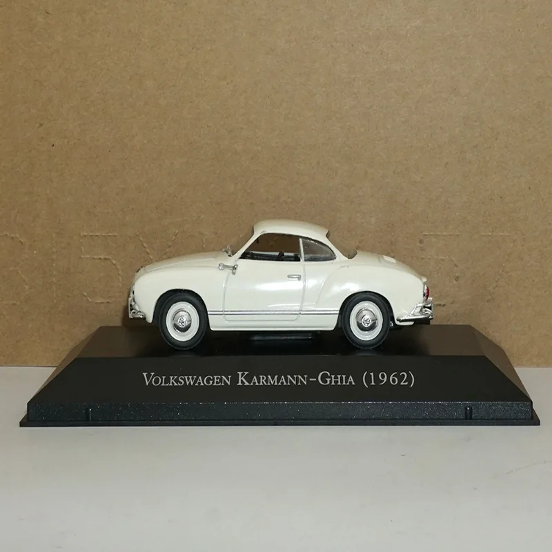 

Birthday Gift 1/43 Scale Miniature VOLKSWAGEN KARMANN-GHIA-1962 Collection Display Model Alloy Die-casting Vintage Car Toys