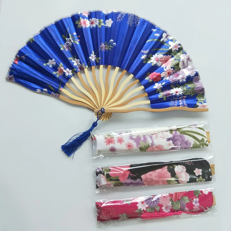 

Unlimited flower satin dragon plus fan bag S bone fan High-grade ladies fan Pure hand-made wedding cheongsam decorative craft