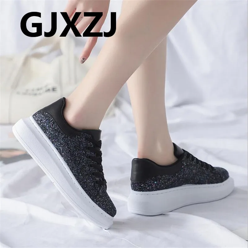 

Outdoor soft bottom breathable spring 2019 tide section Korean version of the female sparkling low cut lace casual shoes