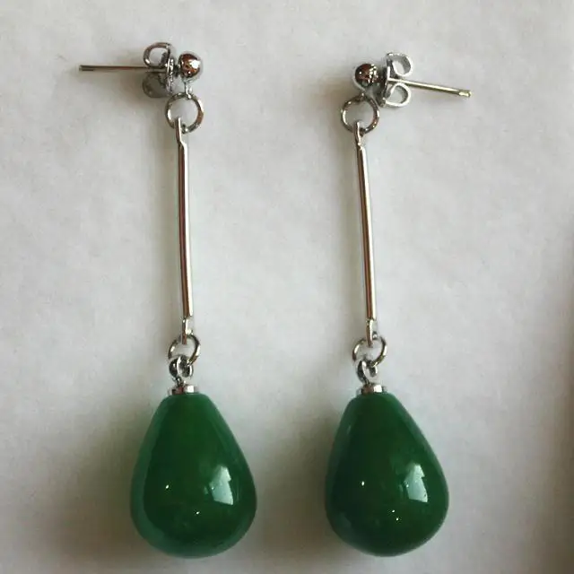 

wholesale simple and beautiful 12*16mm green jade stud earring