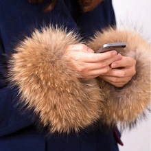 1 пара натуральный мех енота теплые Рукава Декор зимний помпон пушистый милые манжеты женские милые аксессуары G001-30X16cm