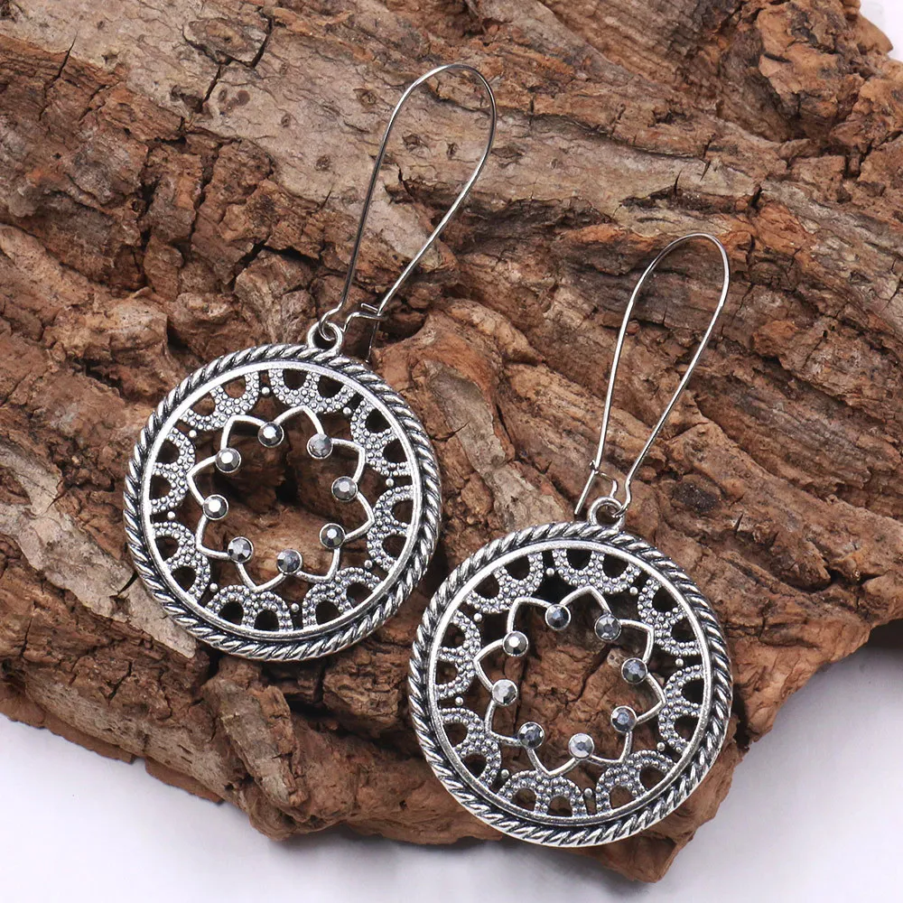 

Women Sliver Geometric Metal Round Drop Earrings Handmade Bohemian Ethnic Hollow Enamel Flower Dangling Earrings