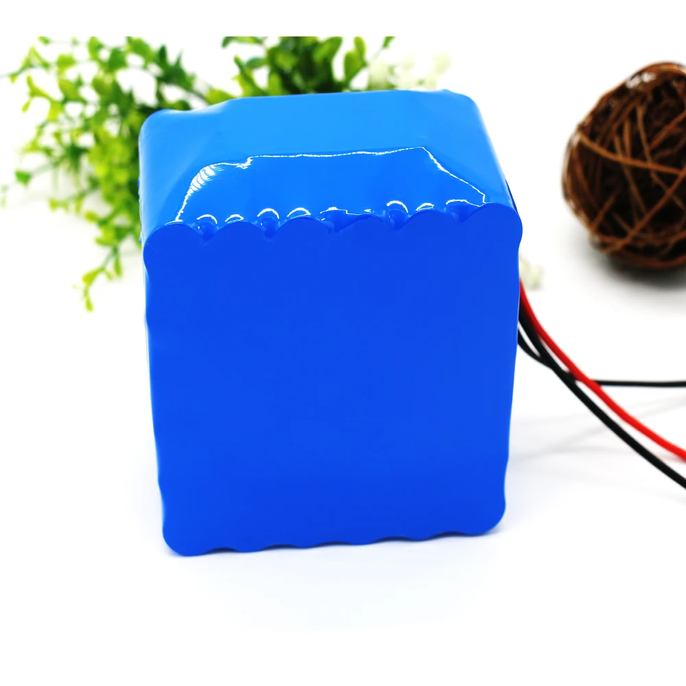 

KLUOSI 12V 30Ah 3S12P 11.1V 12.6V Lithium Battery Pack for Inverter Xenon Lamp Solar Street Light Sightseeing Car + 5A Chaiger