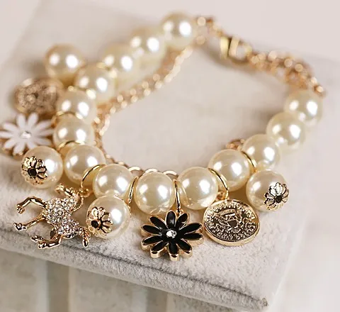 

Hot Sell 2015 Woman Bracelet Horse Fine Jewelry Temperament Vintage Charm Flower Pearl Bracelets Chain Heart Bracelet BK-06