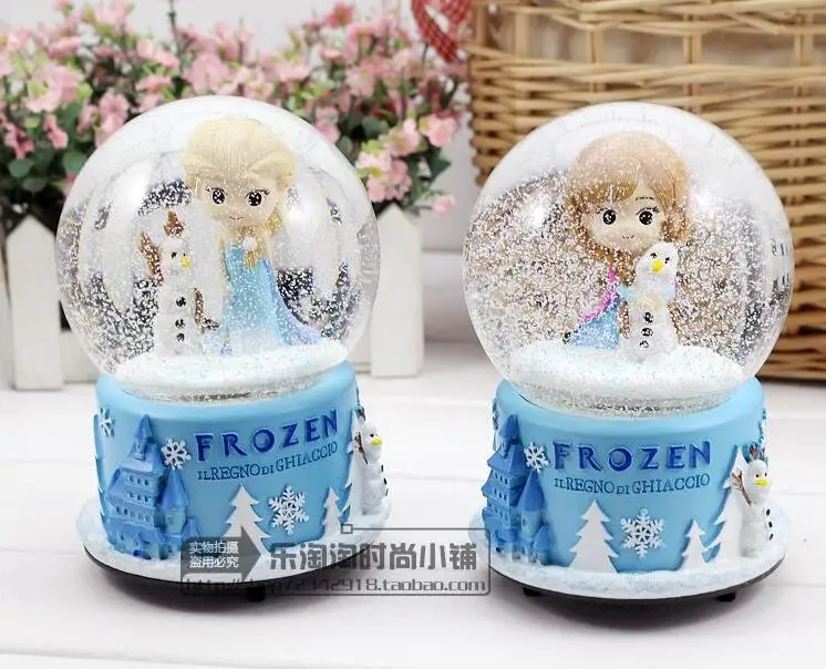 

crystal ball rotating music box octave snowflake ornaments to send his girlfriend a thday gift