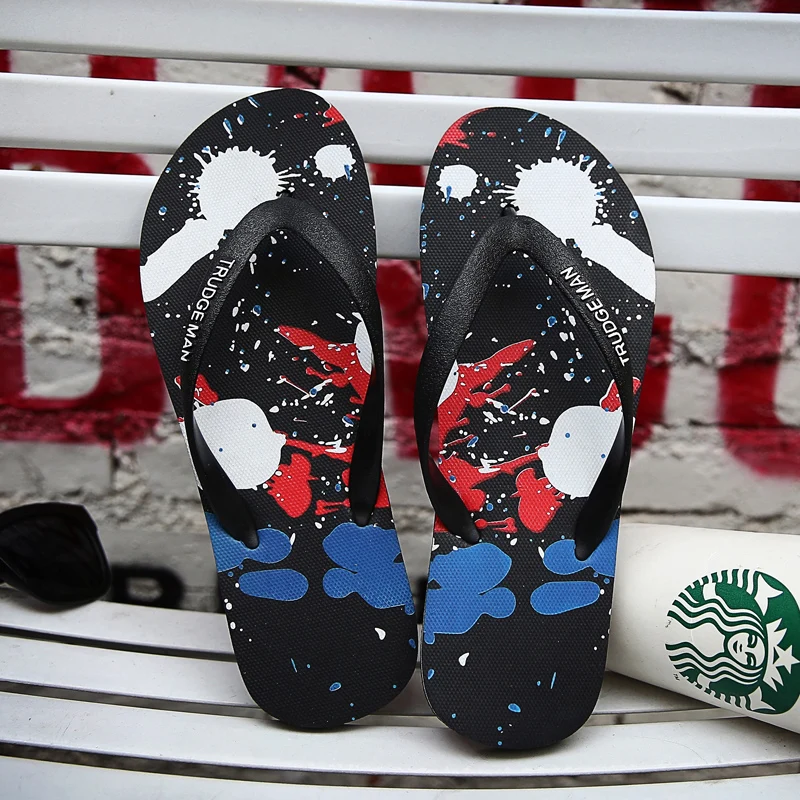 

Flip-flops men's summer non-slip slippers men's personality Korean version of the couple's beach shoes trend wear sandals