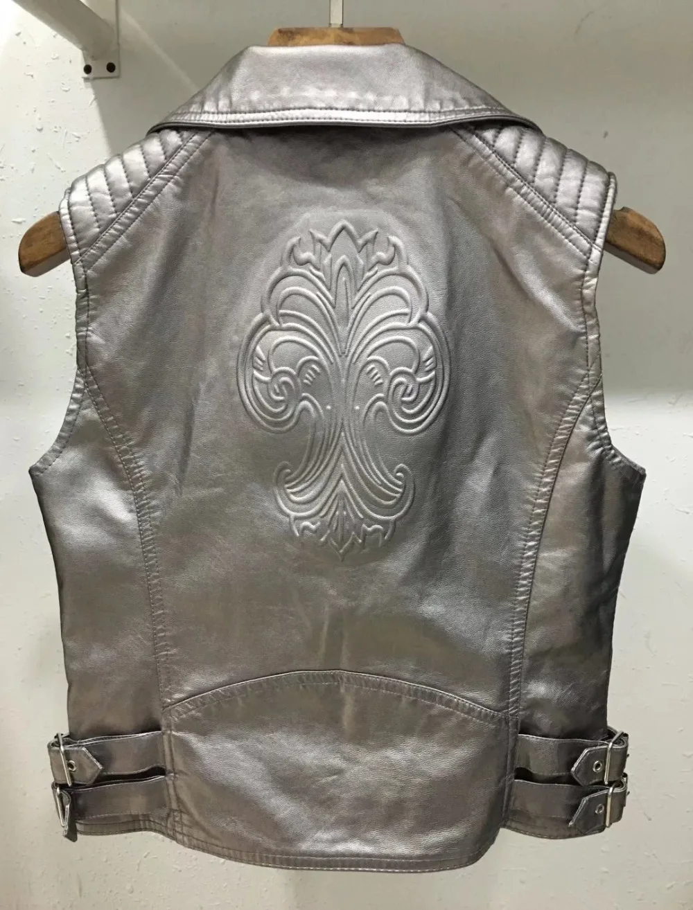 Women faux Leather Vests Ladies Novelty Motorcycle Zippers embossed PU Vest Slim tactical Rivet WaistCoat female European drop Women faux Leather Vests Ladies Novelty Motorcycle Zippers embossed PU Vest Slim tactical Rivet WaistCoat female European drop