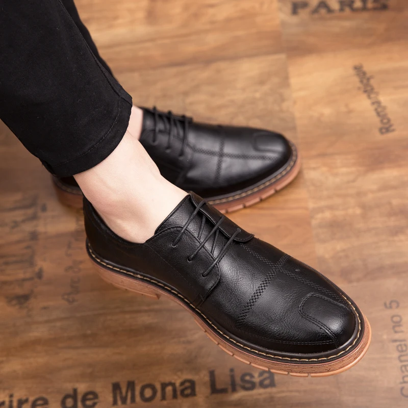 Роскошные мужские кожаные туфли в стиле ретро; черные винтажные Туфли-оксфорды в деловом стиле; Высококачественная брендовая мужская обувь на плоской подошве; большие размеры 38-47 - Цвет: Черный