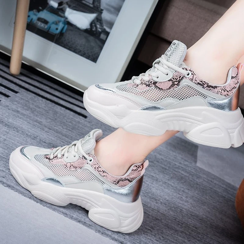 

New 2019 Women Casual Shoes Comfortable Breathable Mesh Flat Platform Woman Sneakers Lace-up Women Shoes zapatillas mujer