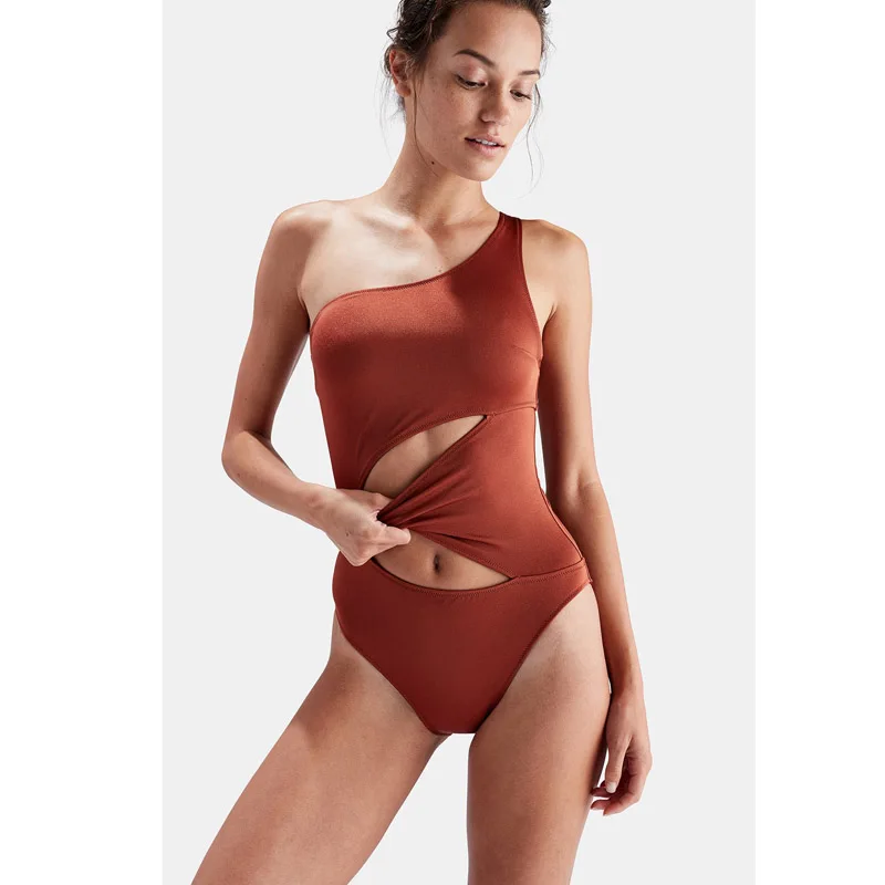 single shoulder swimsuit