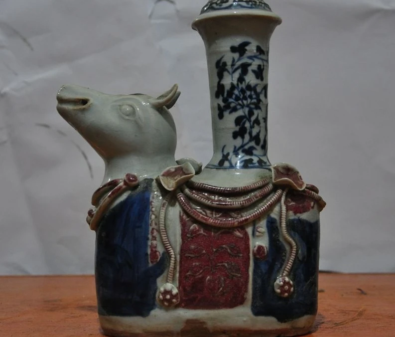 

Antiques China Old Porcelain glaze Carved Horse Head Statue Bottle jar pot VaseA