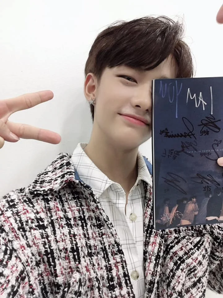 stray kids  I AM YOU 0328201904