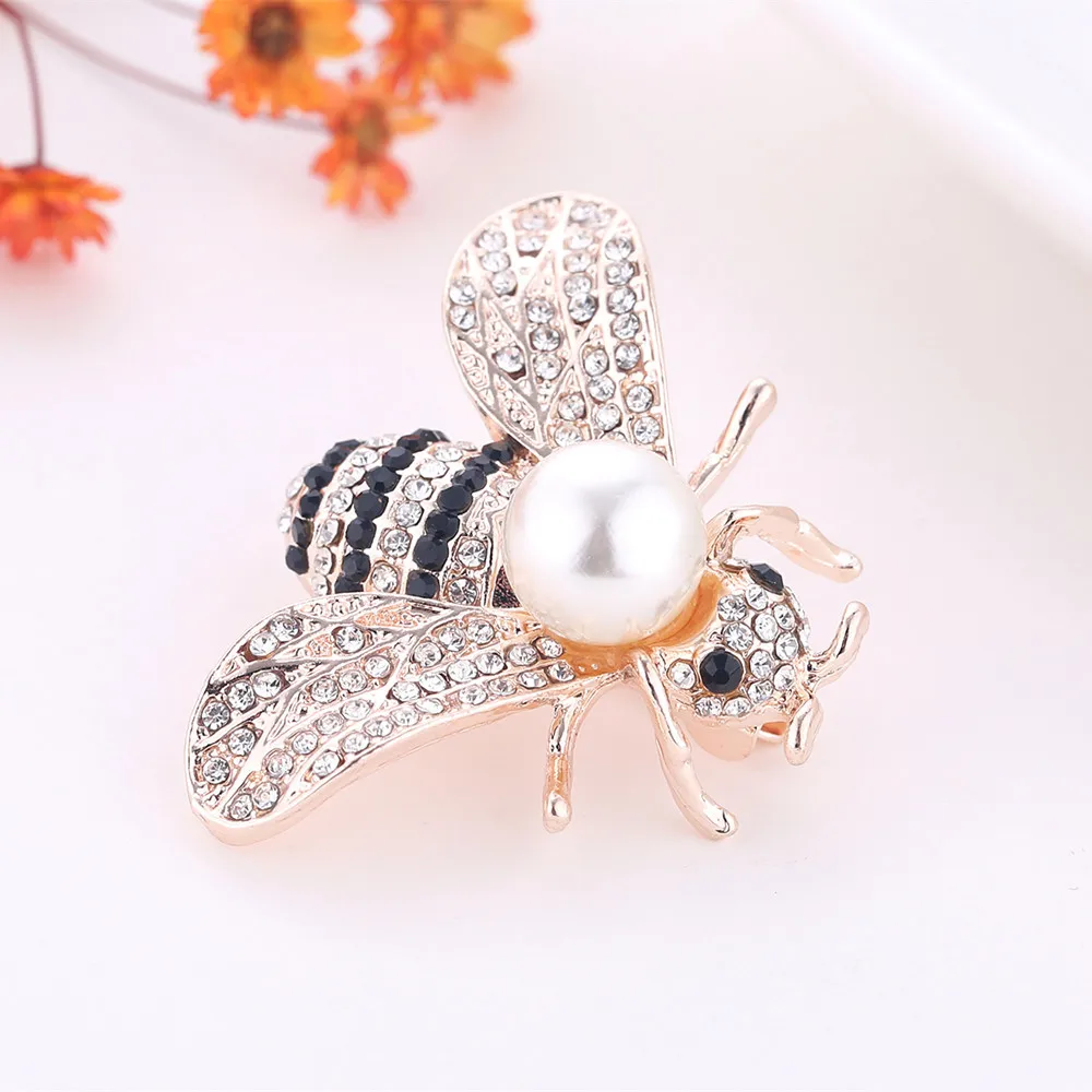 2018 High Quality Imitation Pearl cute Bee Crystal Brooch for Women