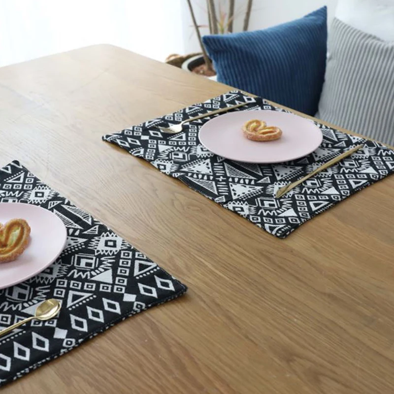 

New Dining Table Placemats Cotton Linen Black Badge Placemat Kitchen Cloth Mat Pads Mantel Individual Pad Kitchen Accessories