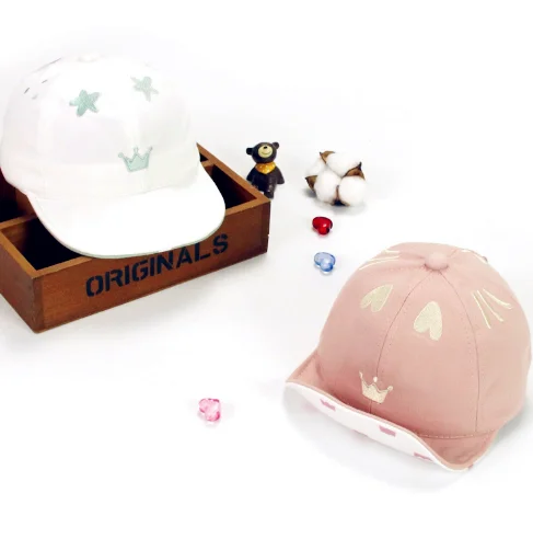 Милые сердечки Корона шляпы для девочек хлопок детские аксессуары новорожденный малыш бейсбольная кепка регулируемая летняя новая детская шляпа