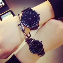 2017 Unisexe Bracelet En Cuir Montres Hommes Marque De Luxe Hommes Montre Pour Les Amoureux Noir Blanc Dame Quartz Femmes Robe Montre