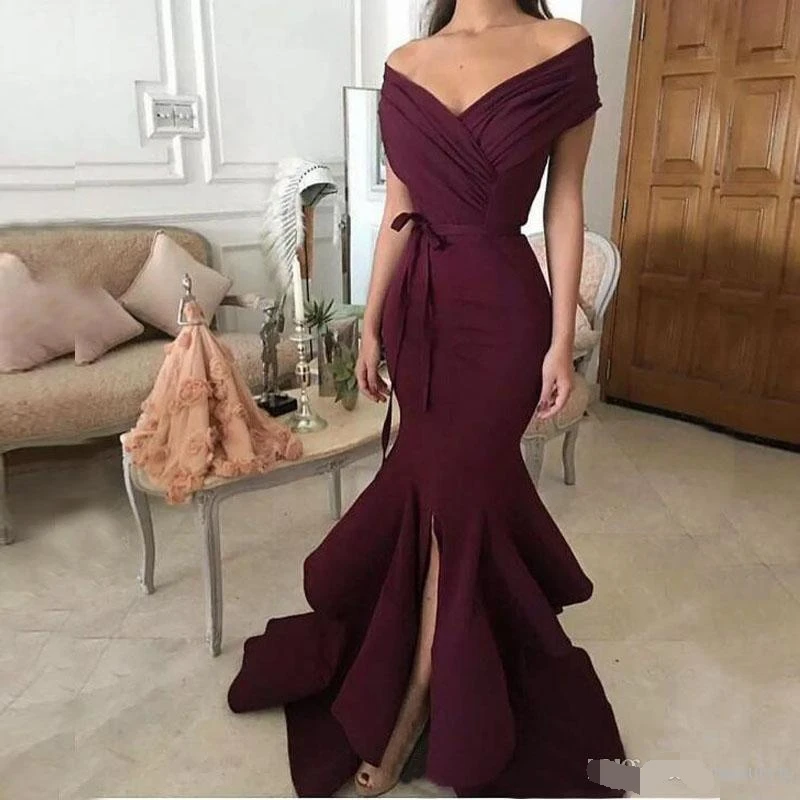 Elegant Abendkleider Bourgondië Mermaid Avondjurken 2019 abiye Off Shoulder Split Ruche Rok Lange Arabische Dubai Formele Jurk Elegant Abendkleider Bourgondië Mermaid Avondjurken 2019 abiye Off Shoulder Split Ruche Rok Lange Arabische Dubai Formele Jurk