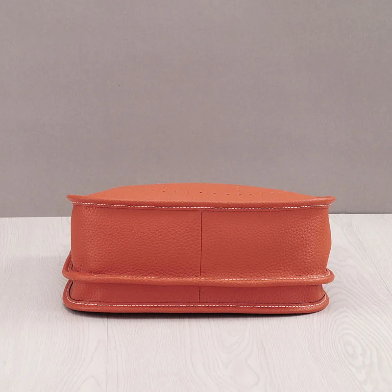 Genuine Leather Women Fashion Bucket Messenger Bags Luxury Cow Real Leather Shoulder Bag for Ladies Handbag Small Purse 2019 New Genuine Leather Women Fashion Bucket Messenger Bags Luxury Cow Real Leather Shoulder Bag for Ladies Handbag Small Purse 2019 New