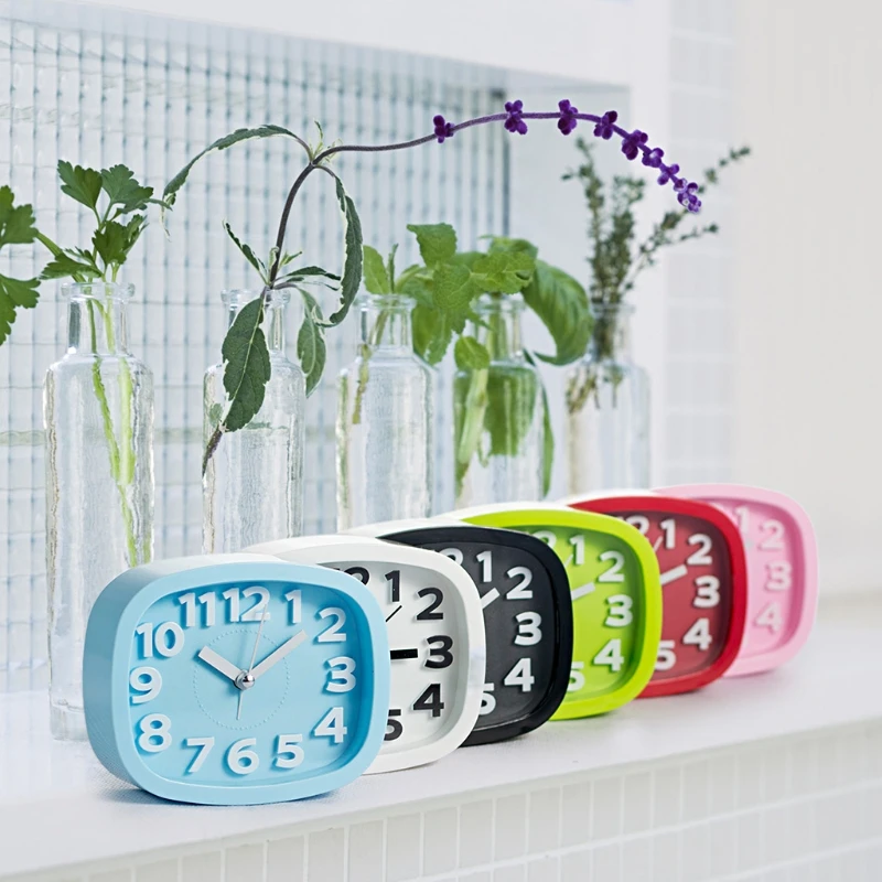 

2017 New Mini Mute Alarm Clocks Battery Bedside Desk Table Home Decor Kid Creat Gifts Square Portable Candy Colors
