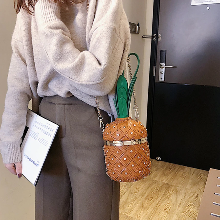 المتناثرة الأناناس على شكل سلاسل Crossbody حقائب النساء حقائب لطيف برشام الكتف حقيبة ساعي السيدات الفتيات مصمم المحافظ المتناثرة الأناناس على شكل سلاسل Crossbody حقائب النساء حقائب لطيف برشام الكتف حقيبة ساعي السيدات الفتيات مصمم المحافظ