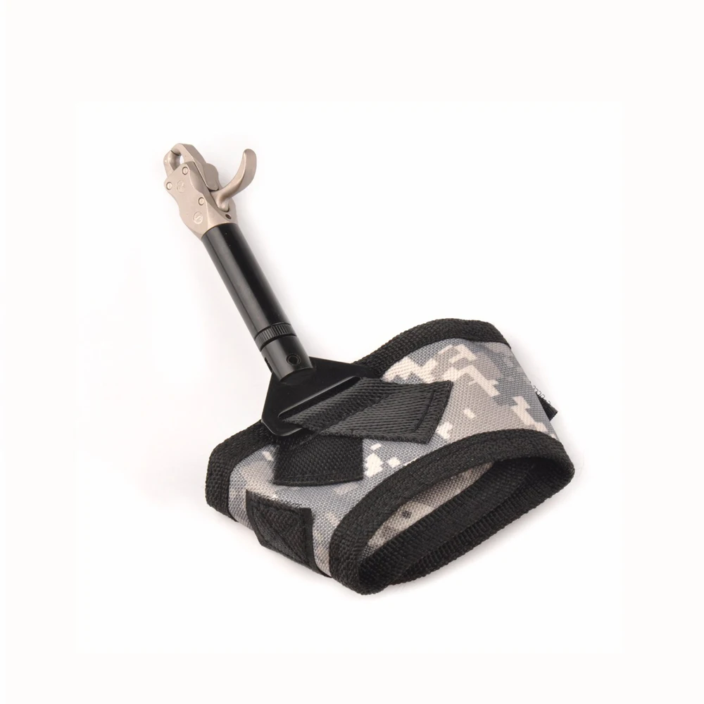 

1pc Camouflage Bow Release 360 Degree Adjustable Wrist Strap Adjustable Length for Compound Bow Archery Hunt Shooting Practice