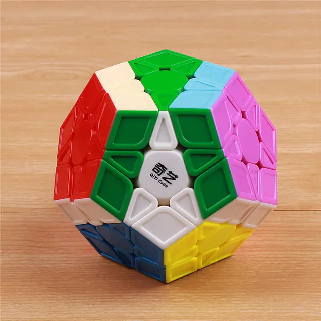 QIYI megaminxeds magic cubes stickerless speed professional 12 sides puzzle cubo educational toys for children 3