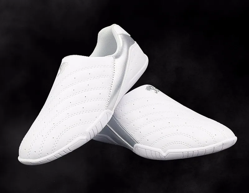 taekwondo shoes detail 1
