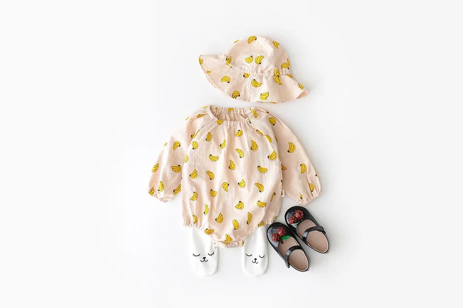 Одежда для маленьких девочек Комбинезон с рисунком банана для девочек, комплект одежды из 2 предметов, детская шапочка, комбинезон, Одежда для новорожденных